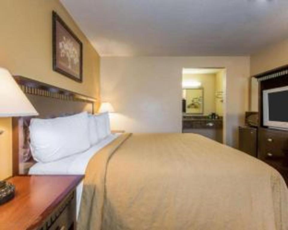 Quality Inn San Bernardino Buitenkant foto