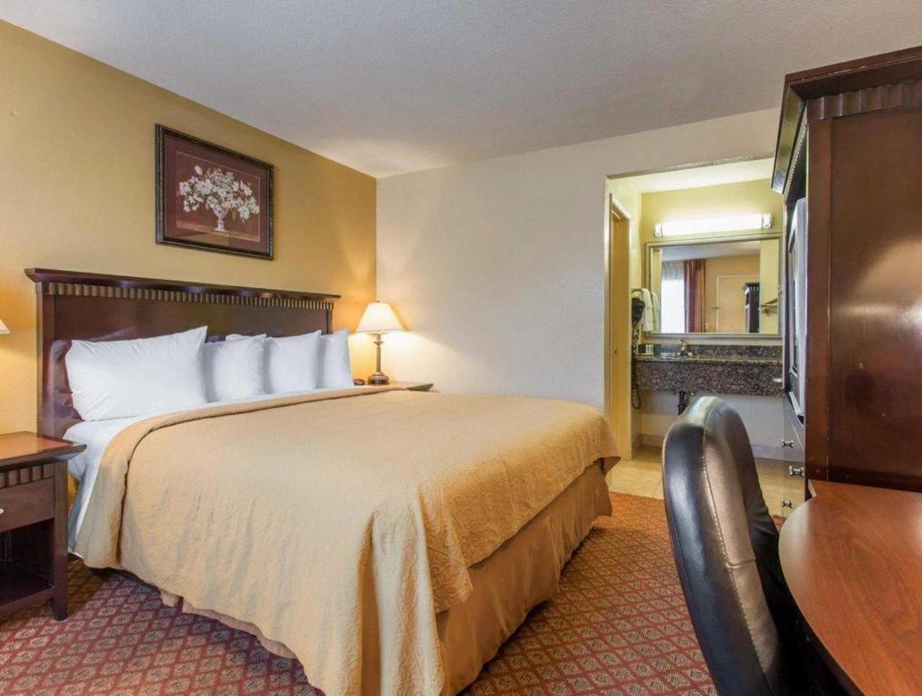 Quality Inn San Bernardino Buitenkant foto
