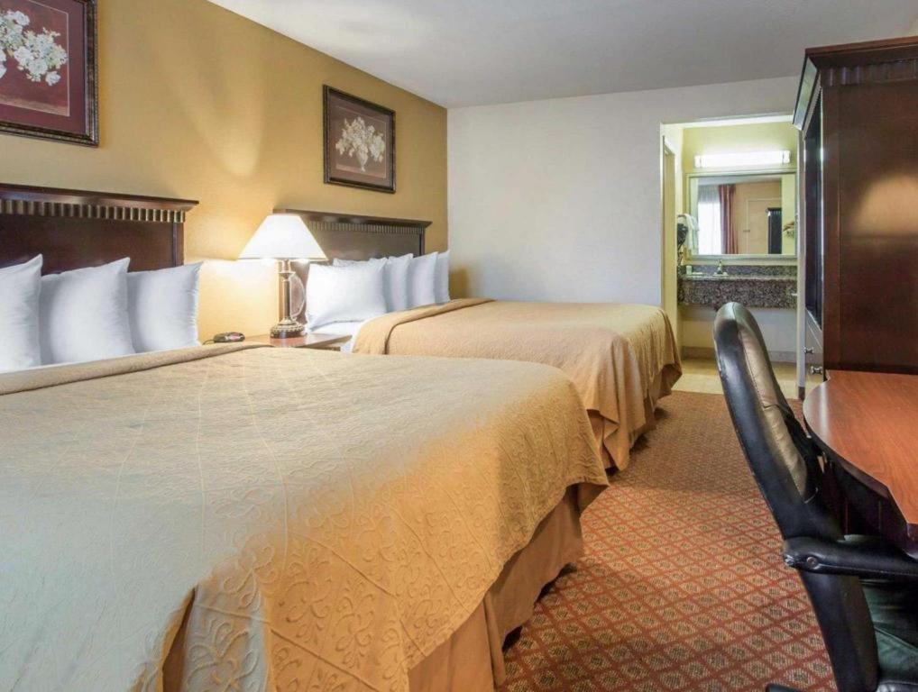 Quality Inn San Bernardino Buitenkant foto