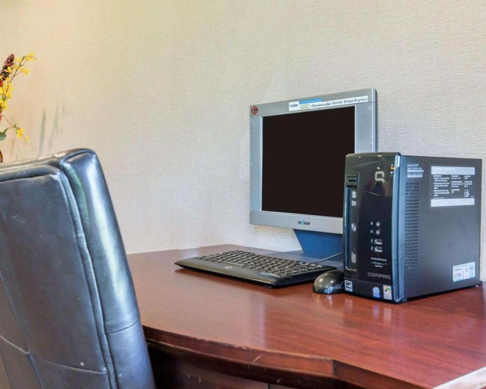Quality Inn San Bernardino Buitenkant foto